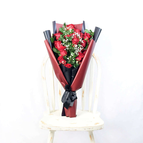 Rose Gifts | Midnight Velvet Rose Bouquet - Monthly Sommelier