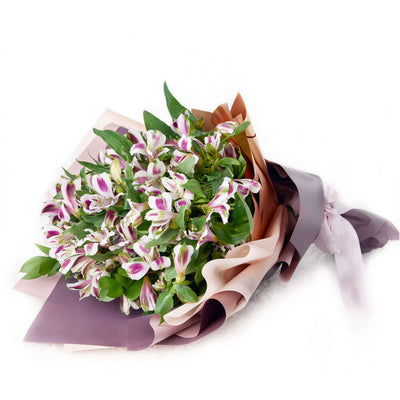 White and lavender lily bouquet. Canada Delivery.
